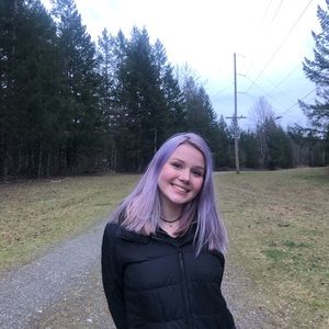 Meet your Posher, Claire